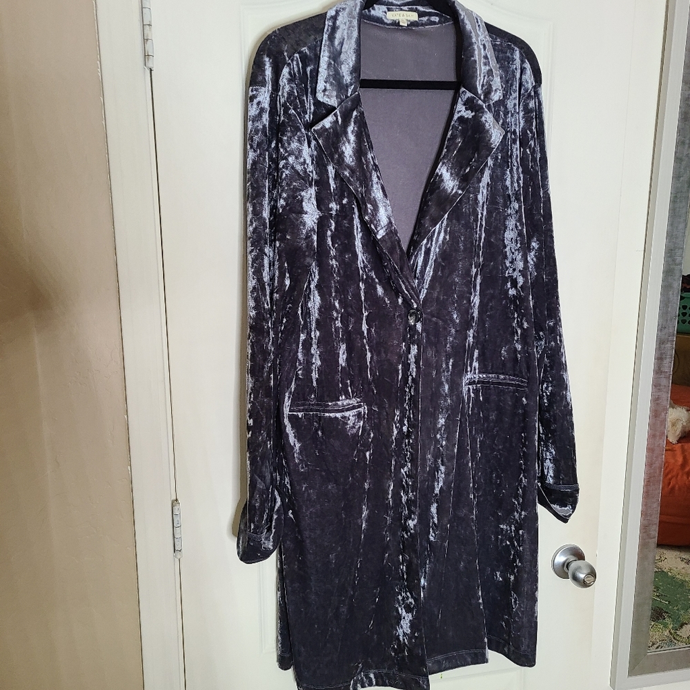 GrayVelvet Dress/cardigan style with buttons down front size XL. By Kate and Sam